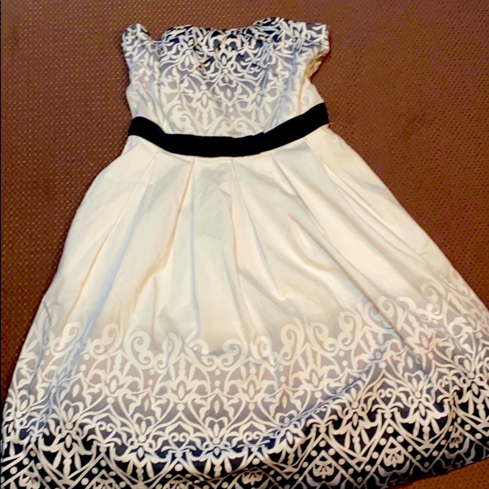White House Black Market Strapless Dress